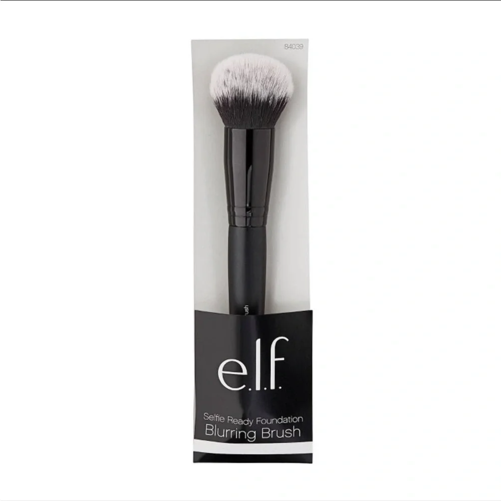 🌻3/$20 🆕 ELF Cosmetics Selfie Ready Foundation Blurring Brush, Makeup Brush